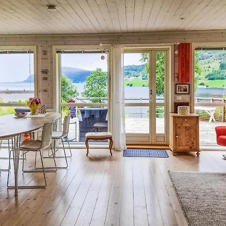Stunning In With House A Panoramic View